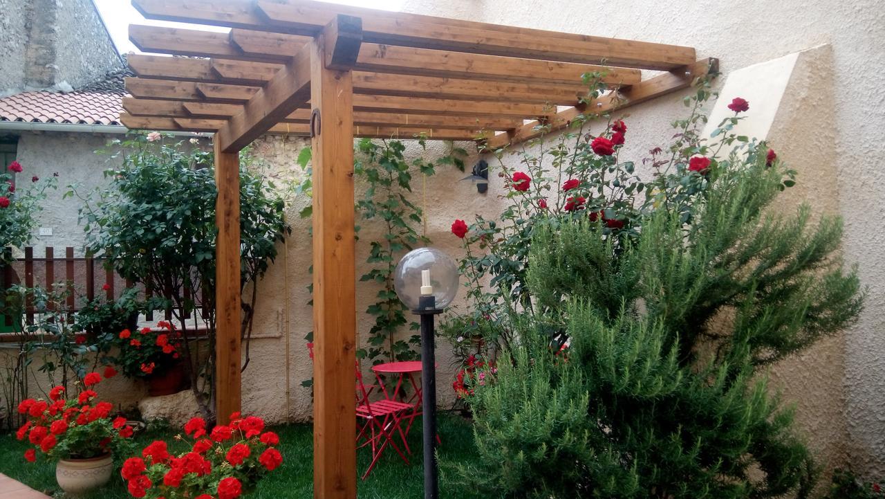 B&B A Casa Di Nonna Massa d'Albe 외부 사진