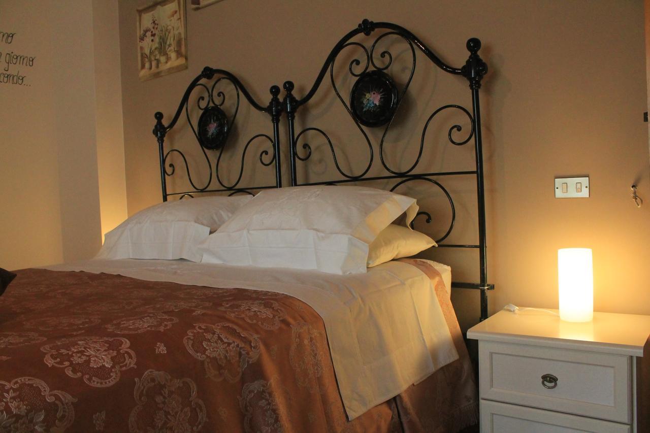 B&B A Casa Di Nonna Massa d'Albe 외부 사진